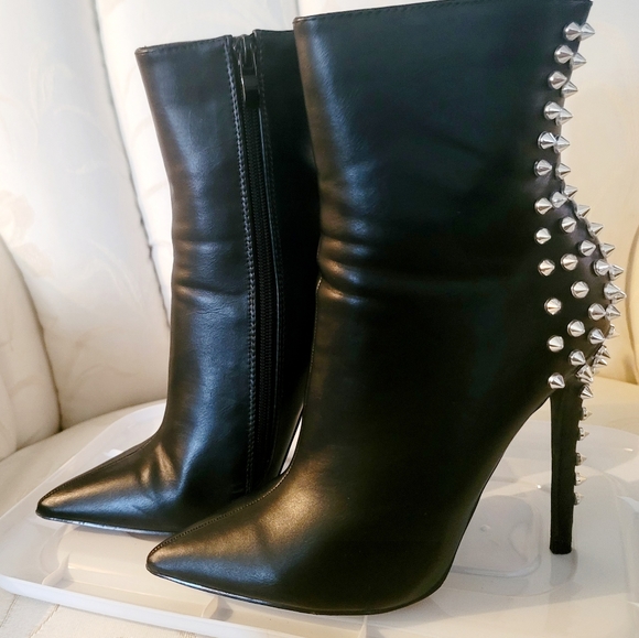 Bella Luna Boots - Picture 5 of 7